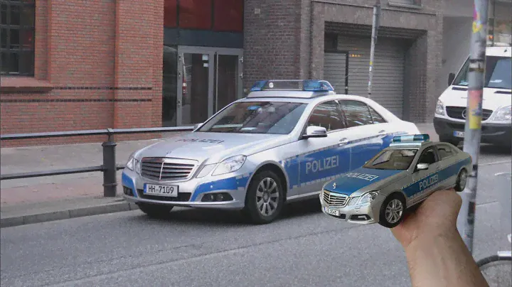 1/18 Diecast Mercedes E-Class W212 Police Car by Maisto